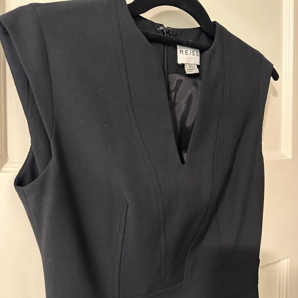 Reiss black slim fit suiting dress - size 2 - Picture 5 of 7